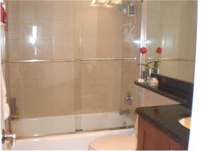 LAUDERDALE TOWER - Residential