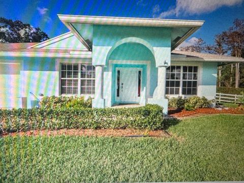 A home in Loxahatchee