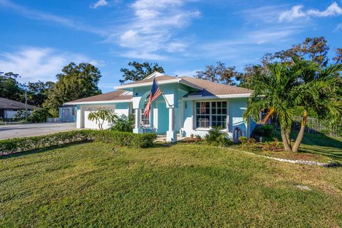 A home in Loxahatchee