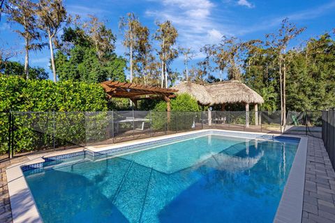 A home in Loxahatchee