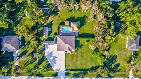 A home in Loxahatchee