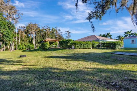 A home in Loxahatchee