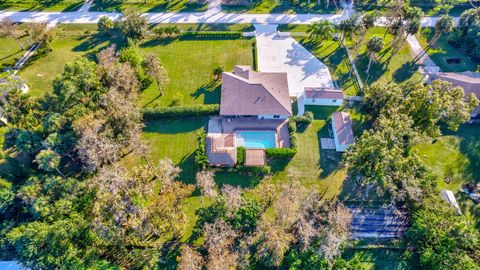 A home in Loxahatchee