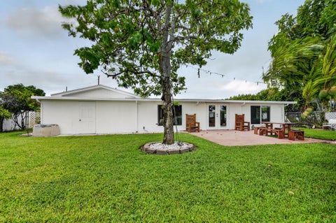 Tiny photo for 7951 W Lake Drive, Lake Clarke Shores, FL 33406 (MLS # B26051620)
