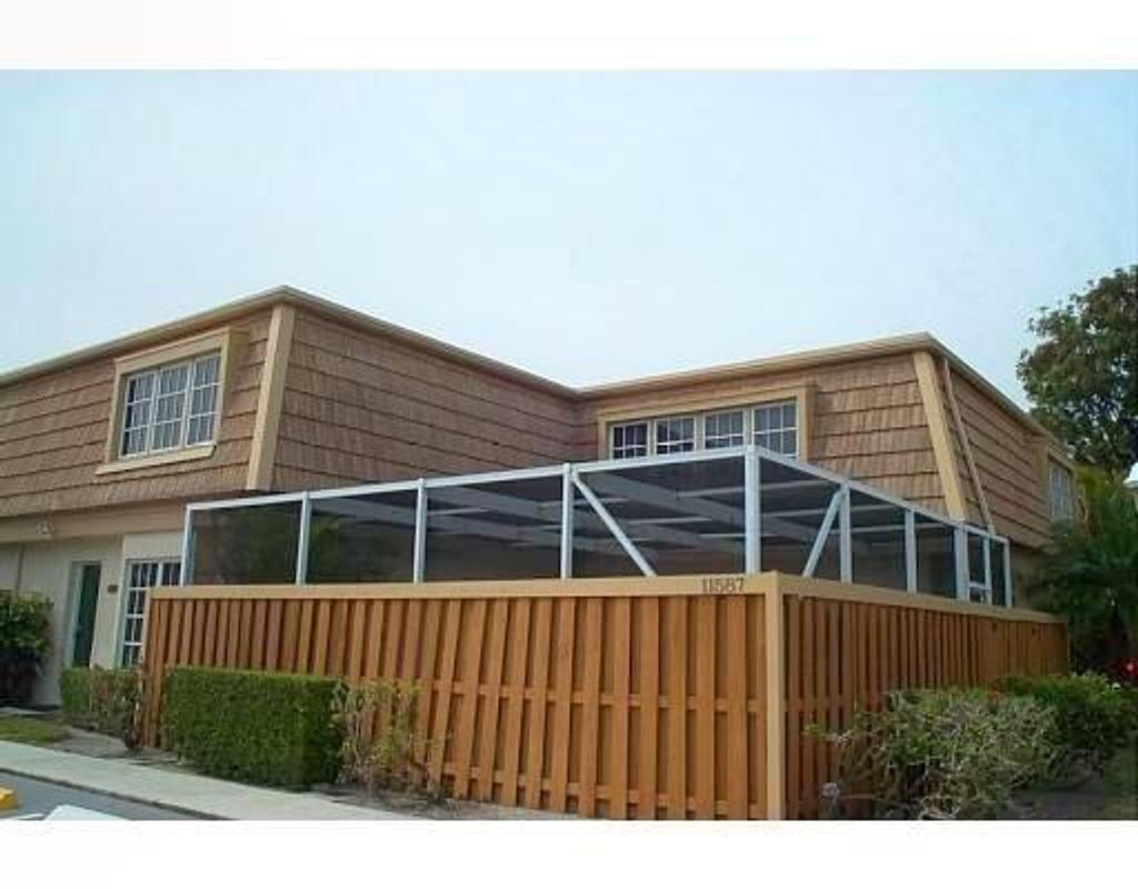 Photo of 11593 Winchester Drive, Palm Beach Gardens, FL 33410 (MLS # R10790103)