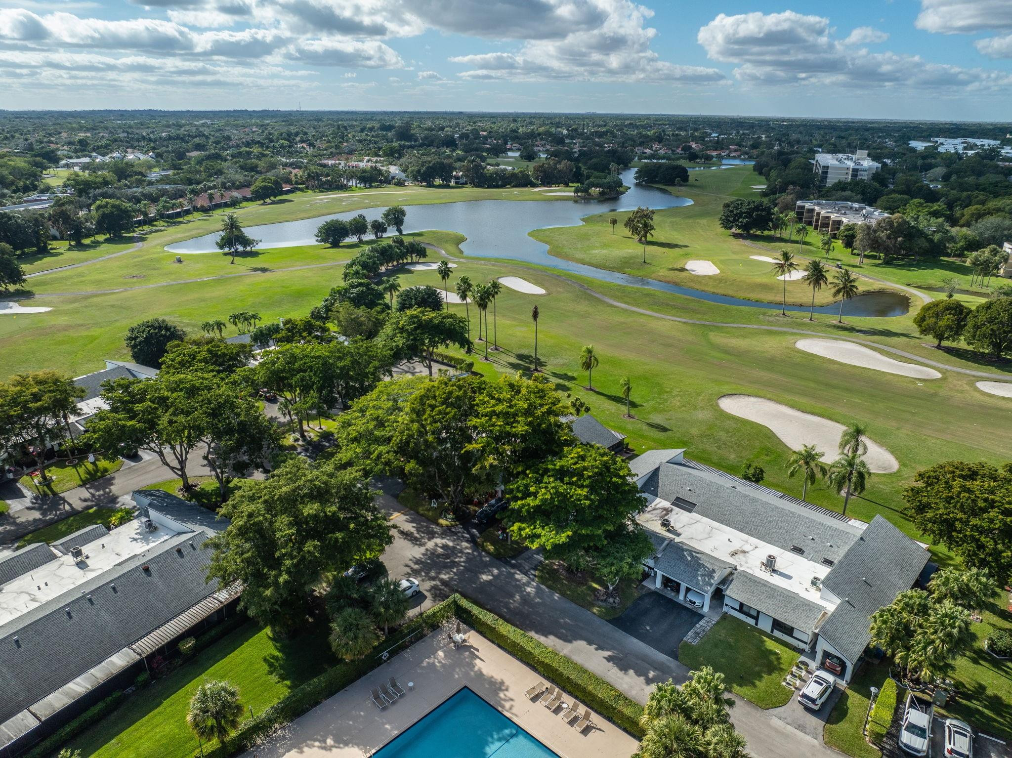 VILLAS AT BONAVENTURE IN - Residential