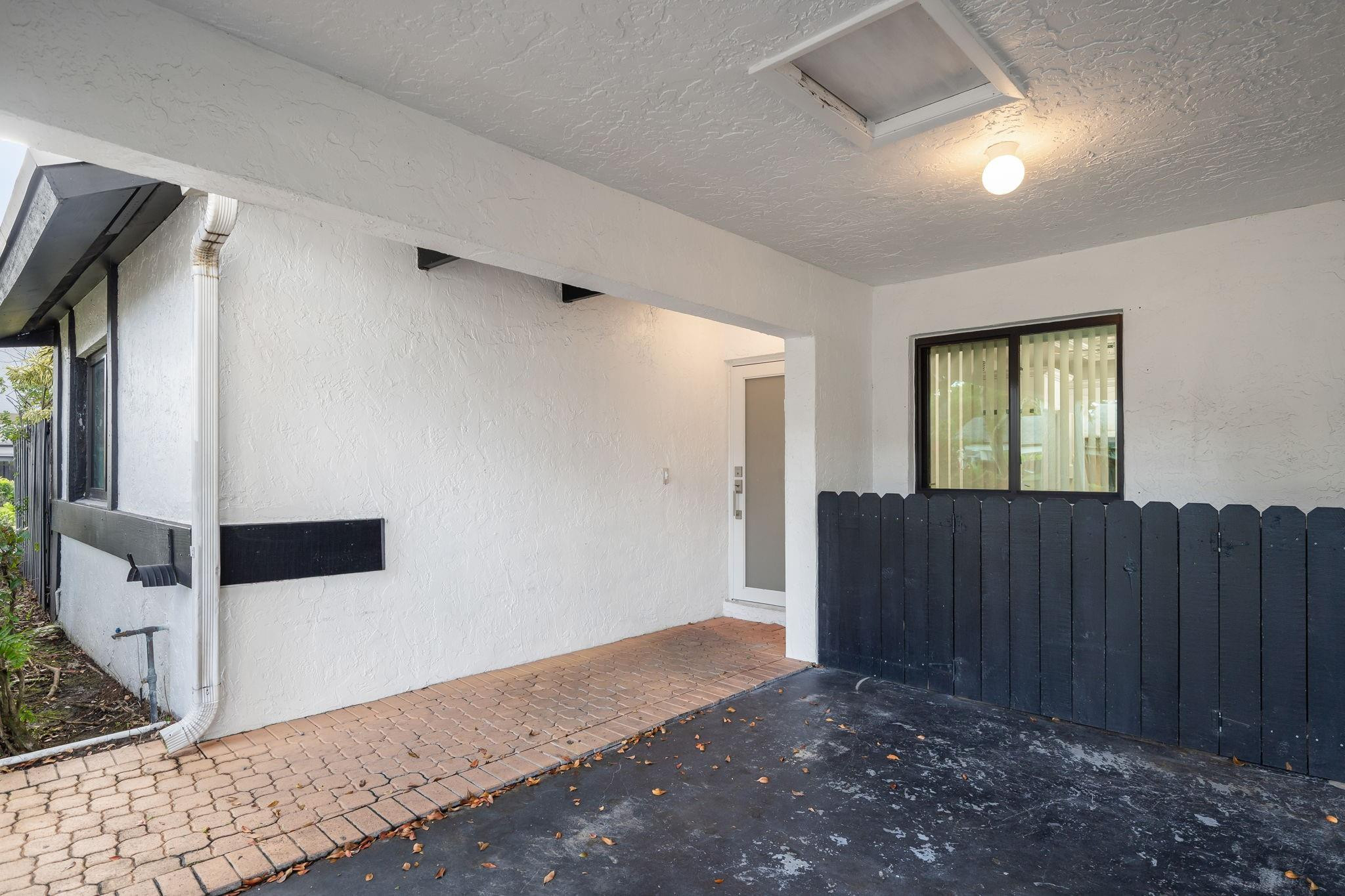 VILLAS AT BONAVENTURE IN - Residential