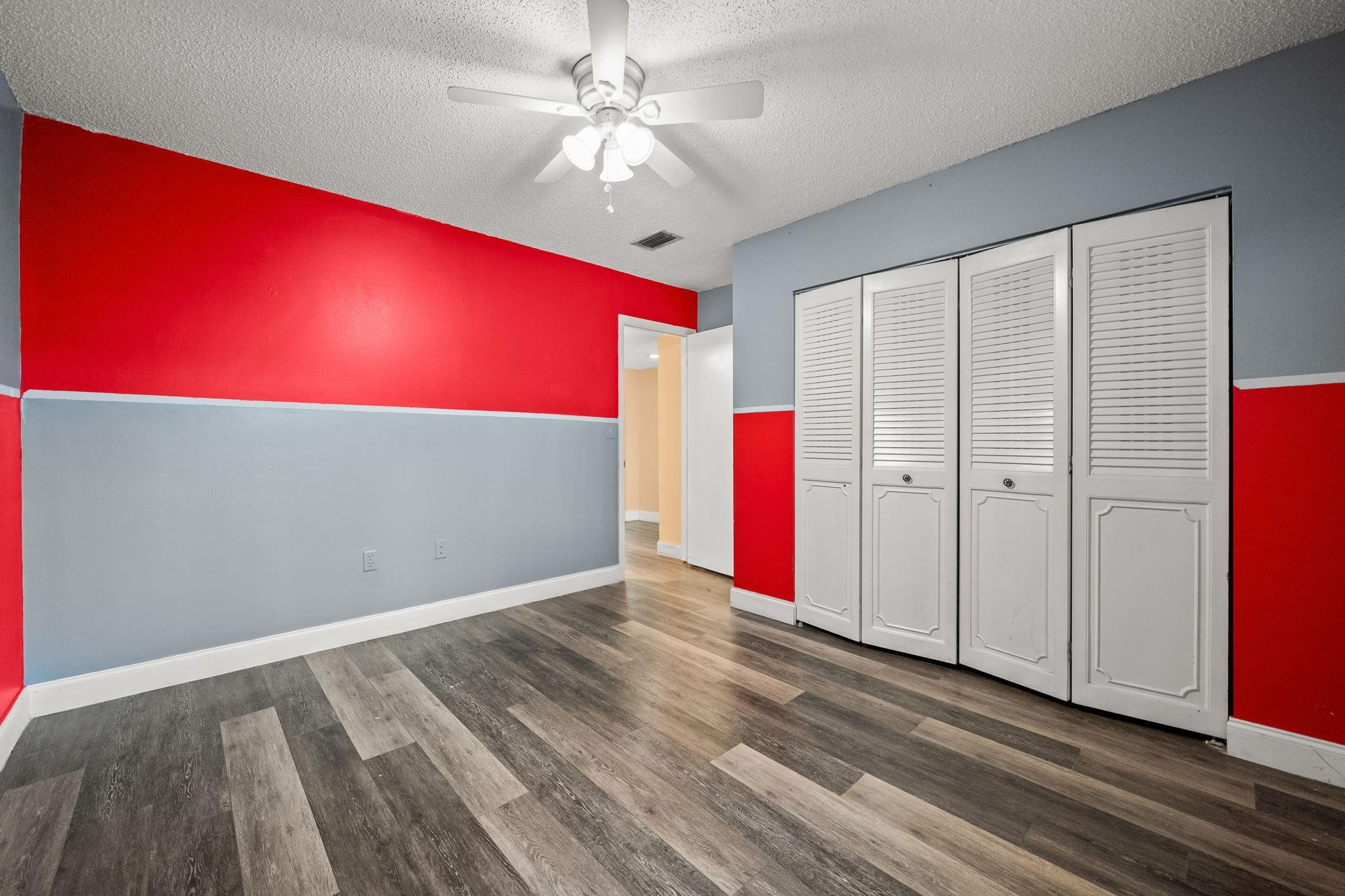 VILLAS AT BONAVENTURE IN - Residential