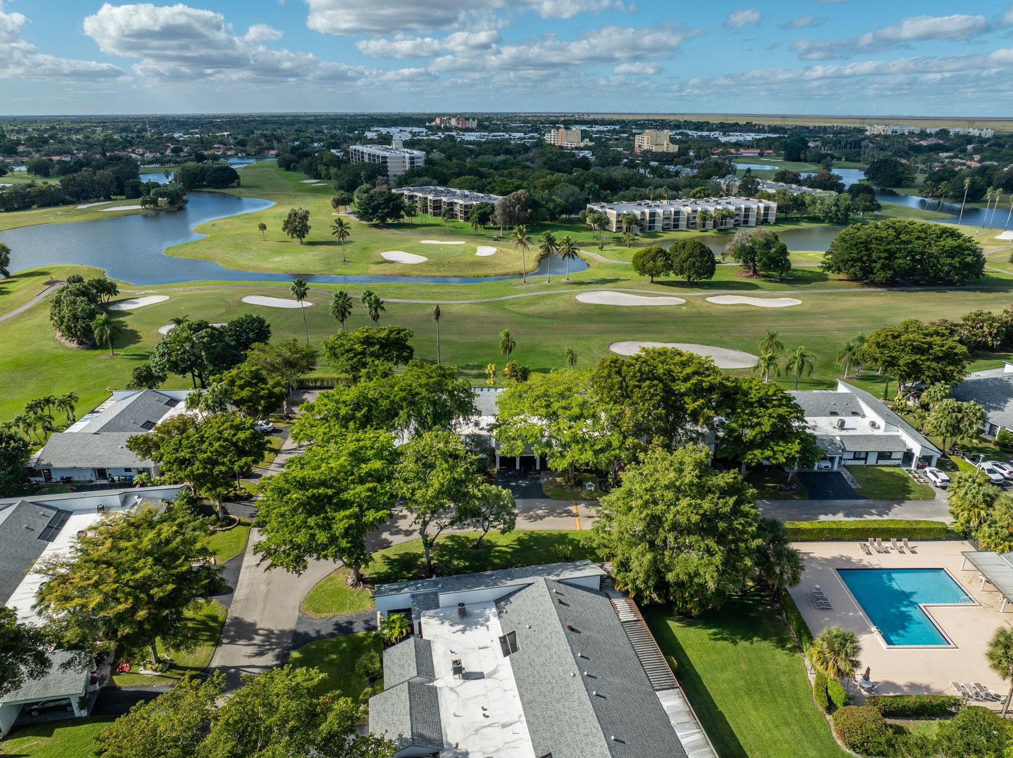 VILLAS AT BONAVENTURE IN - Residential