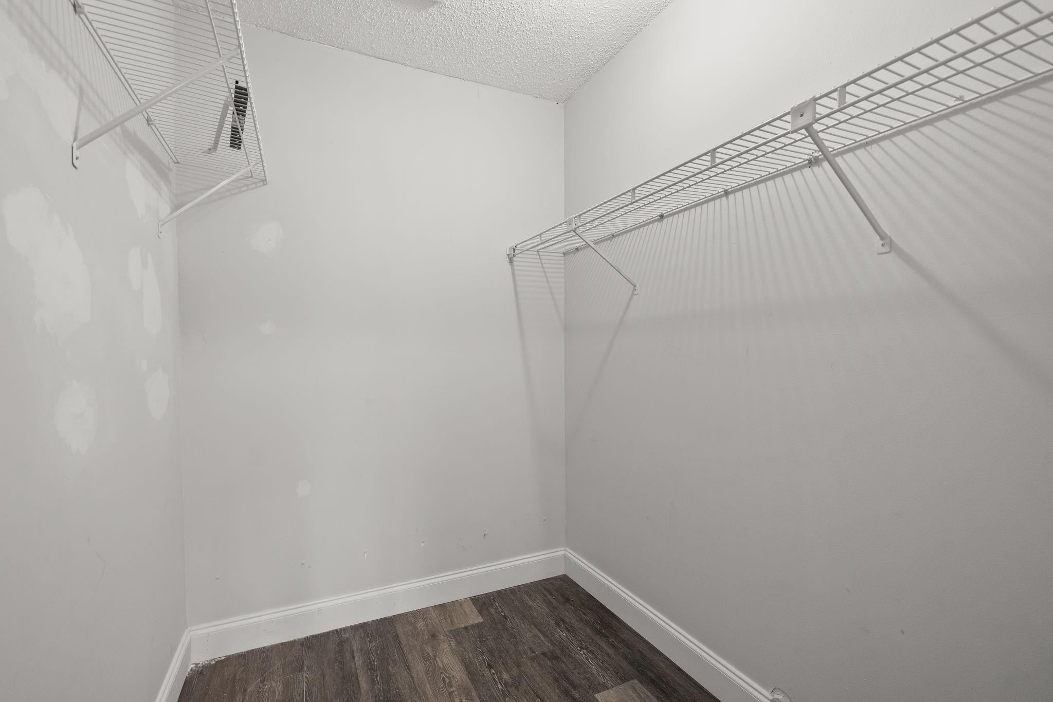 VILLAS AT BONAVENTURE IN - Residential