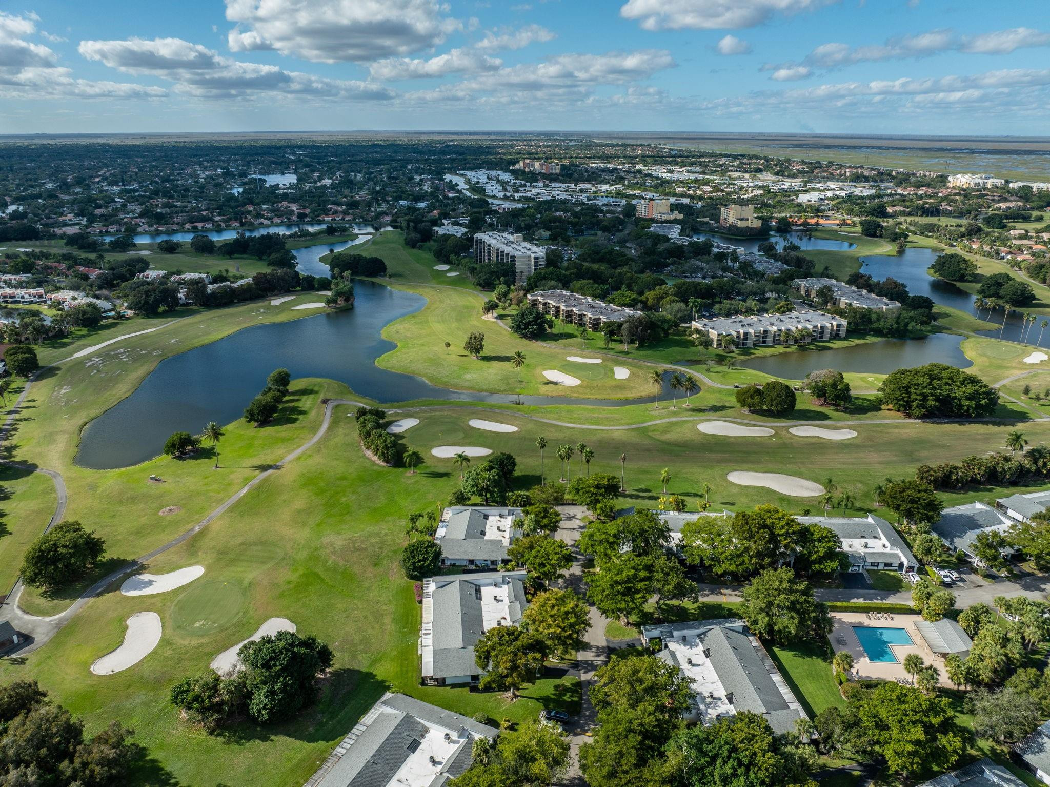 VILLAS AT BONAVENTURE IN - Residential