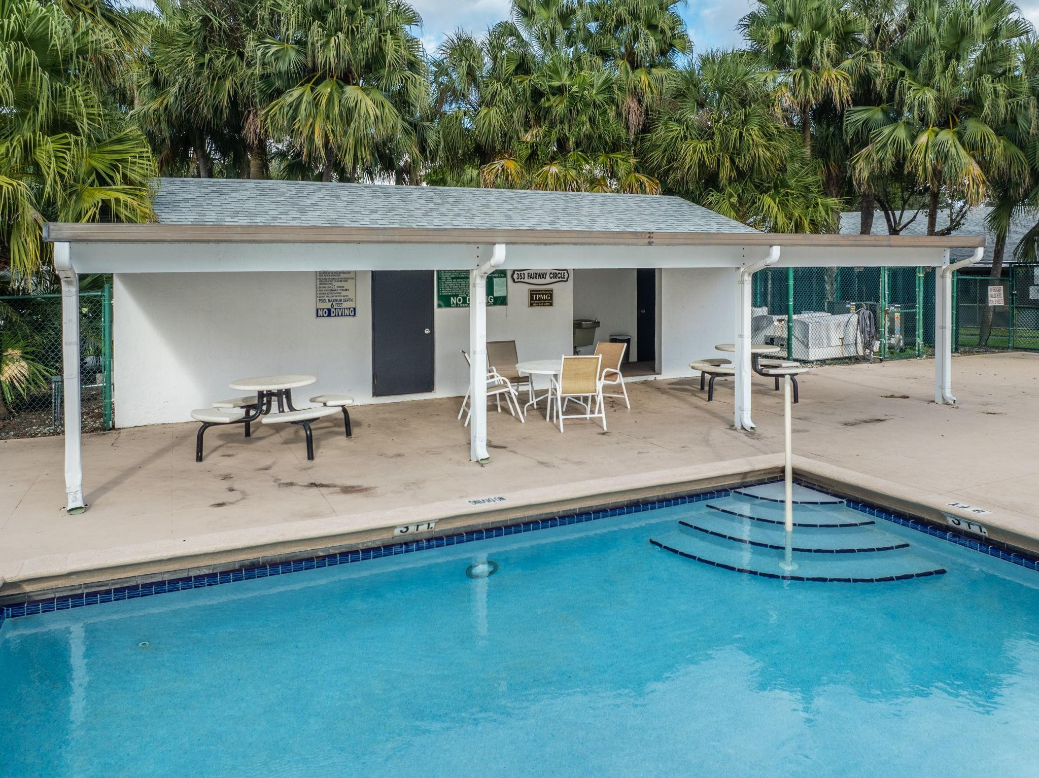 VILLAS AT BONAVENTURE IN - Residential