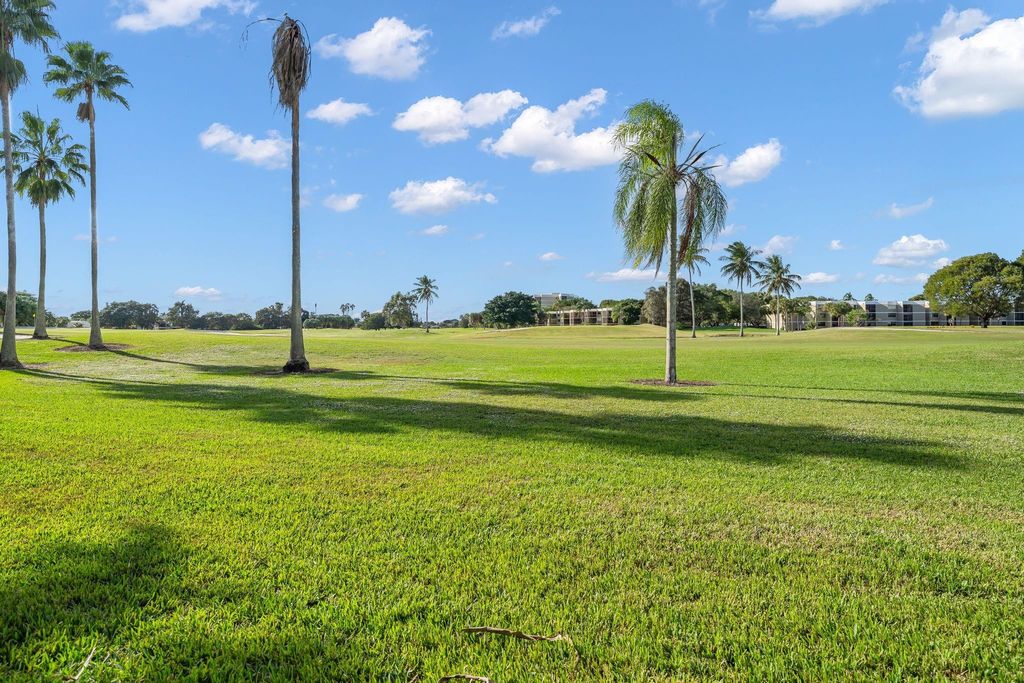 Photo of 370 Fairway Circle #13, Weston, FL 33326 (MLS # F10555579)
