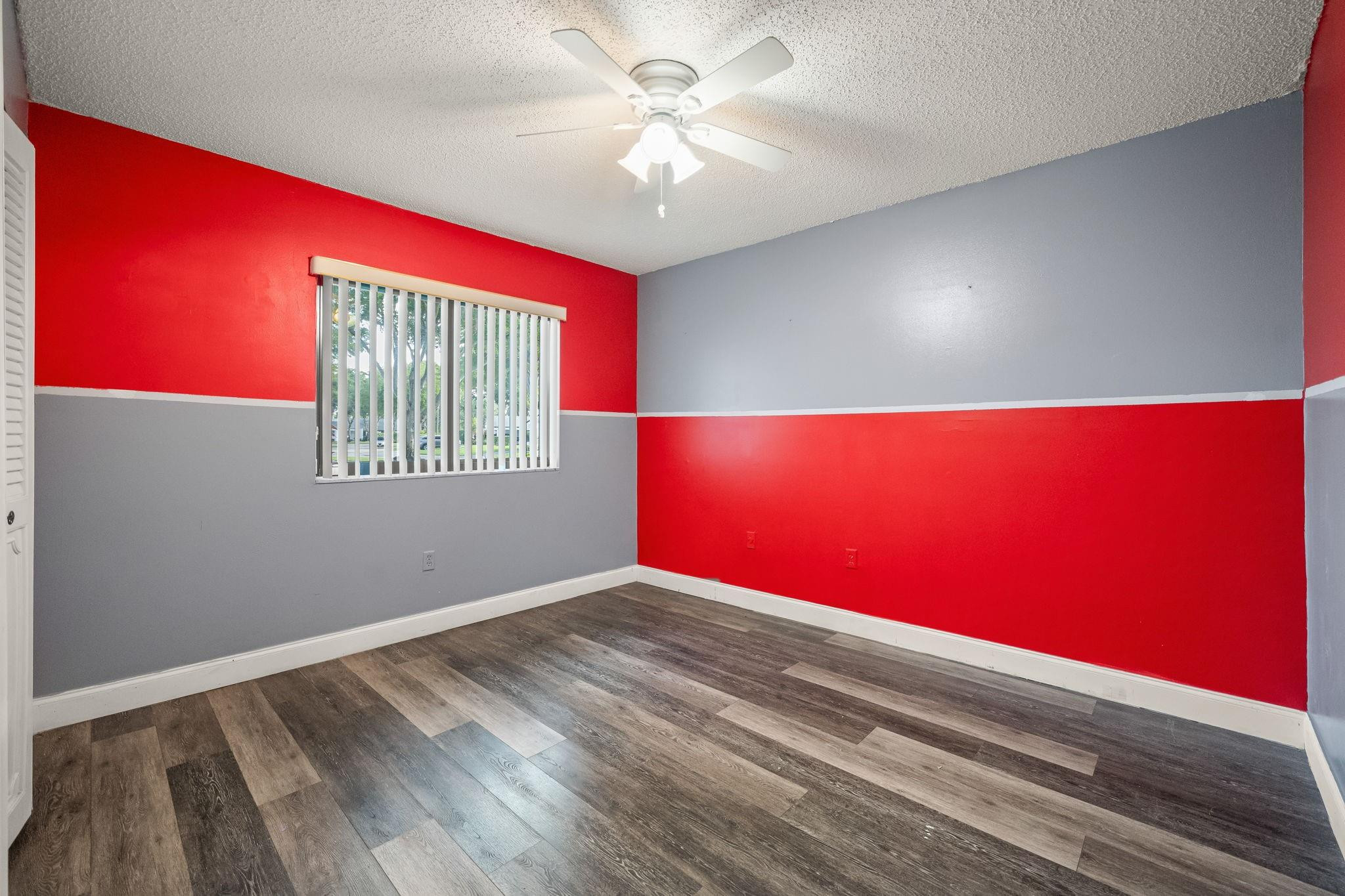 VILLAS AT BONAVENTURE IN - Residential