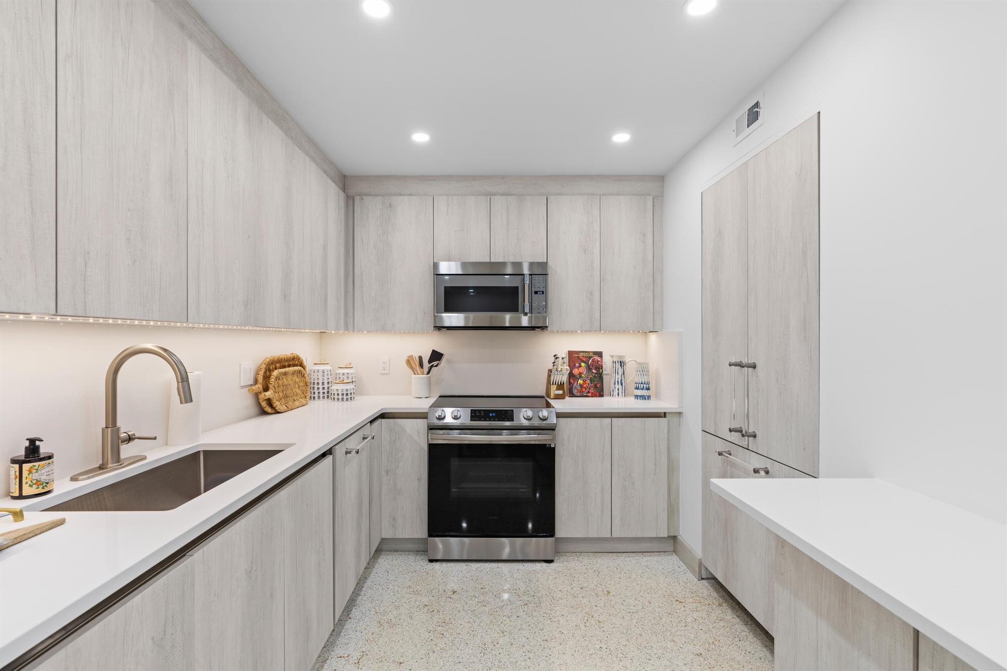 OCEAN TOWERS NORTH CONDO - Residential Lease