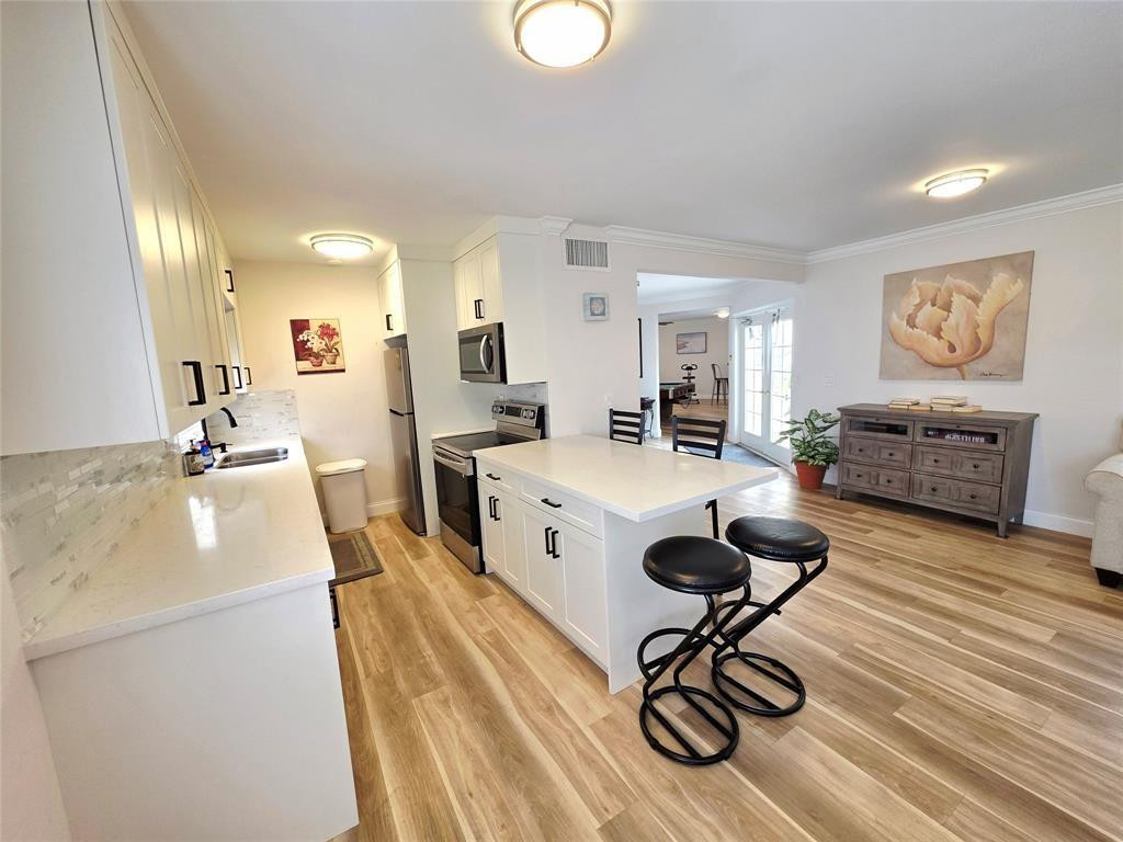 IMPERIAL POINT GARDENS - Residential