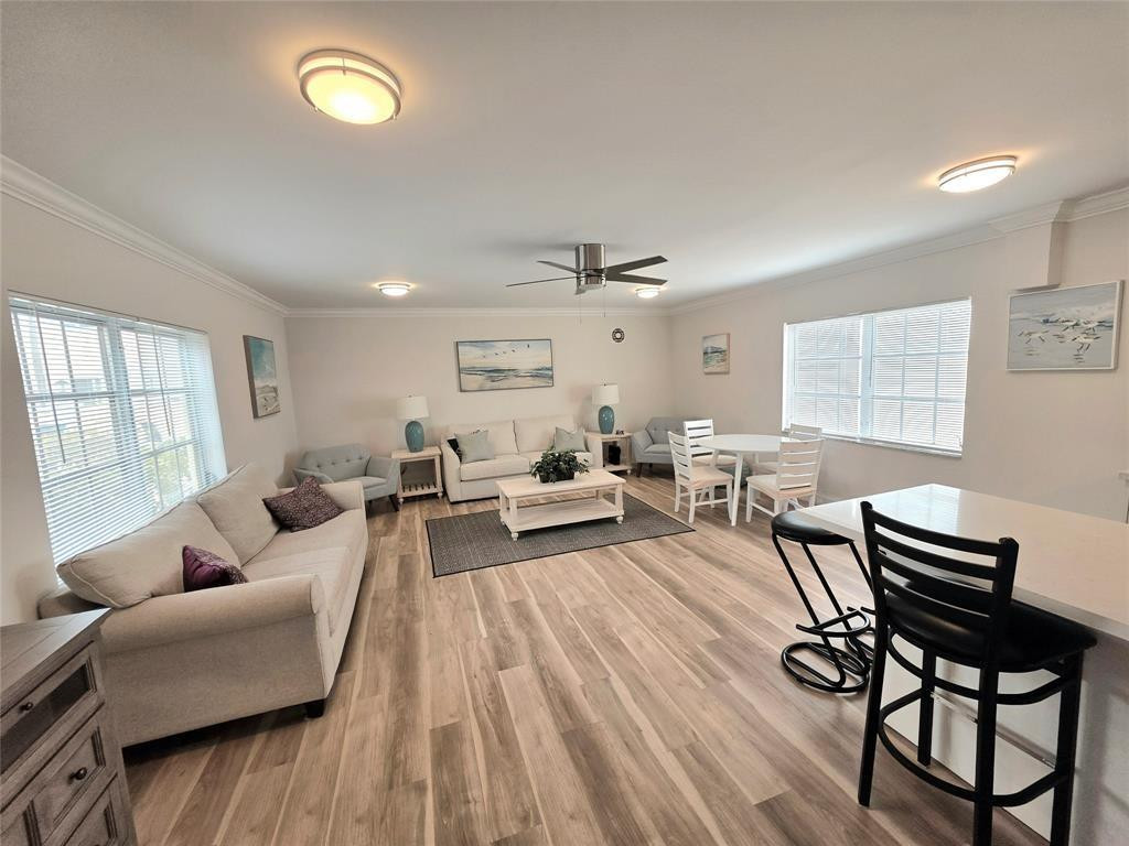 IMPERIAL POINT GARDENS - Residential