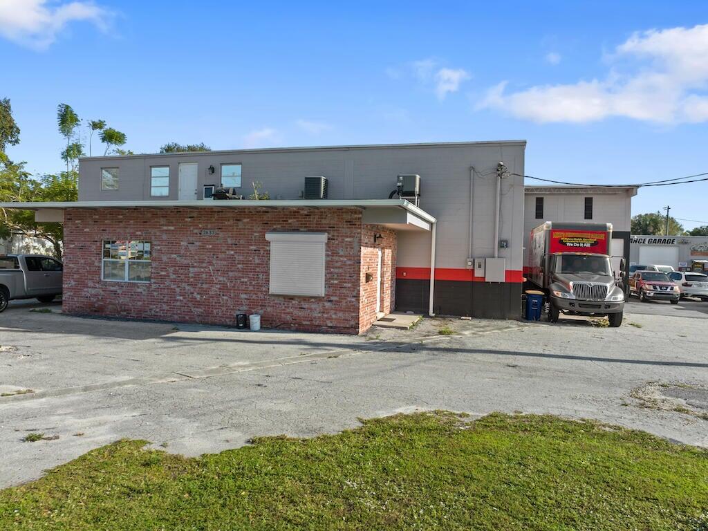 2633 Okeechobee Road
