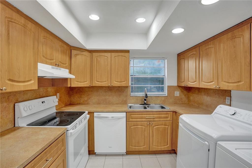 7101 W Sunrise Blvd D2