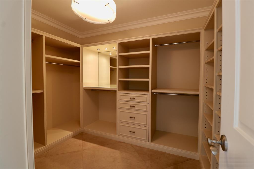 Ritz Carlton Residences - Residential