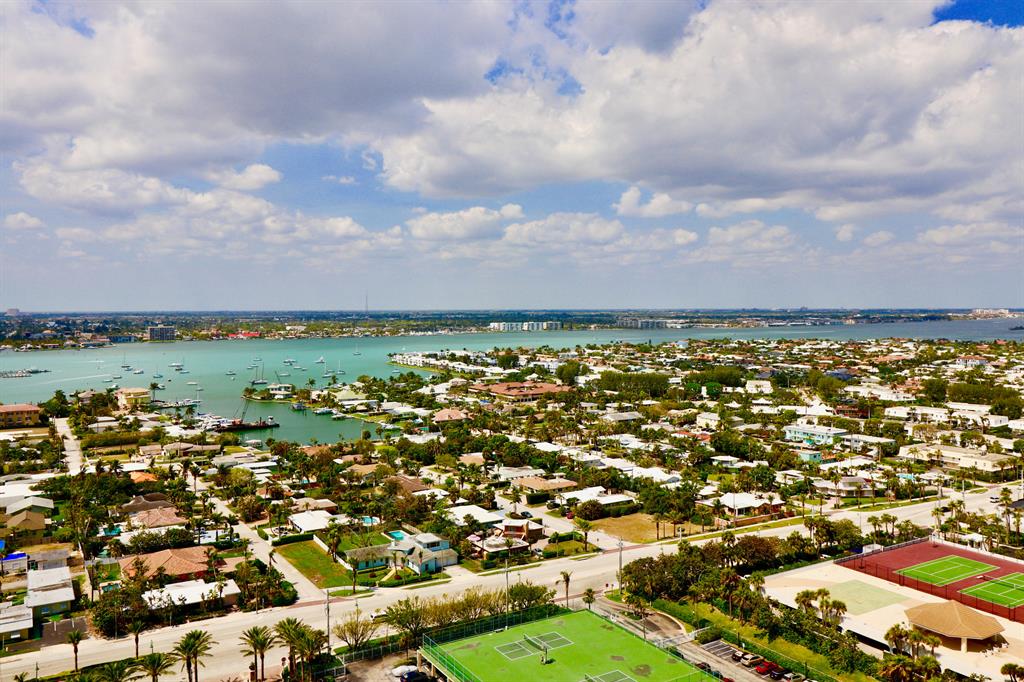 Ritz Carlton Residences - Residential