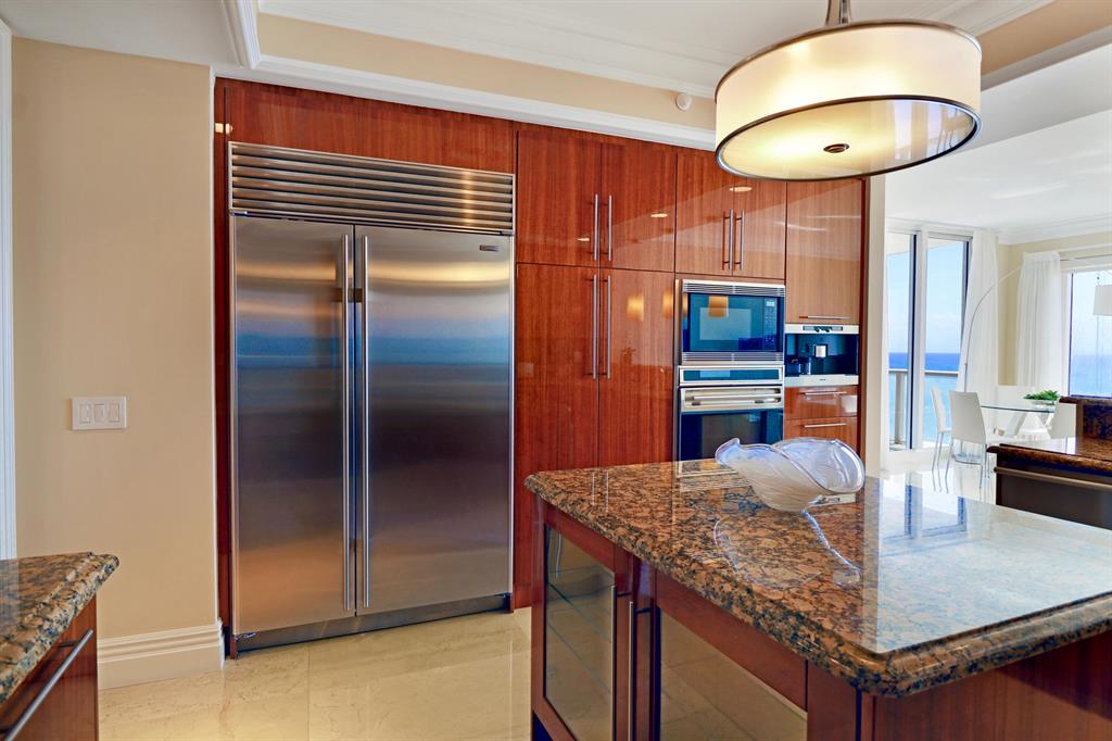 Ritz Carlton Residences - Residential