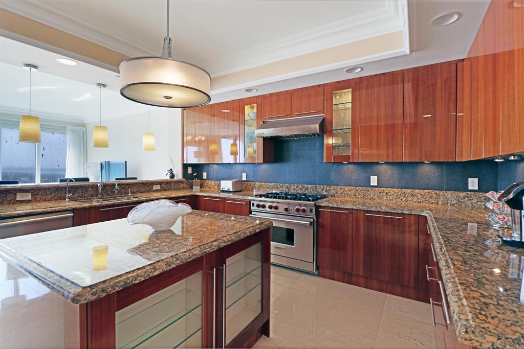 Ritz Carlton Residences - Residential