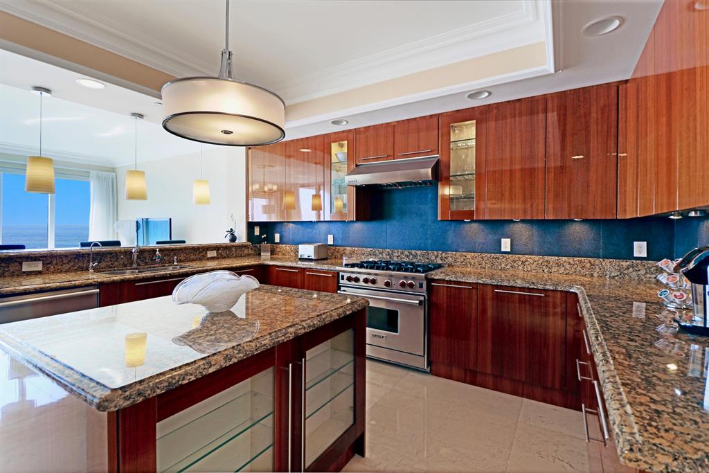 Ritz Carlton Residences - Residential