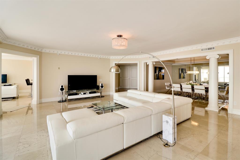 Ritz Carlton Residences - Residential