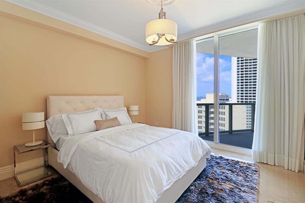 Ritz Carlton Residences - Residential