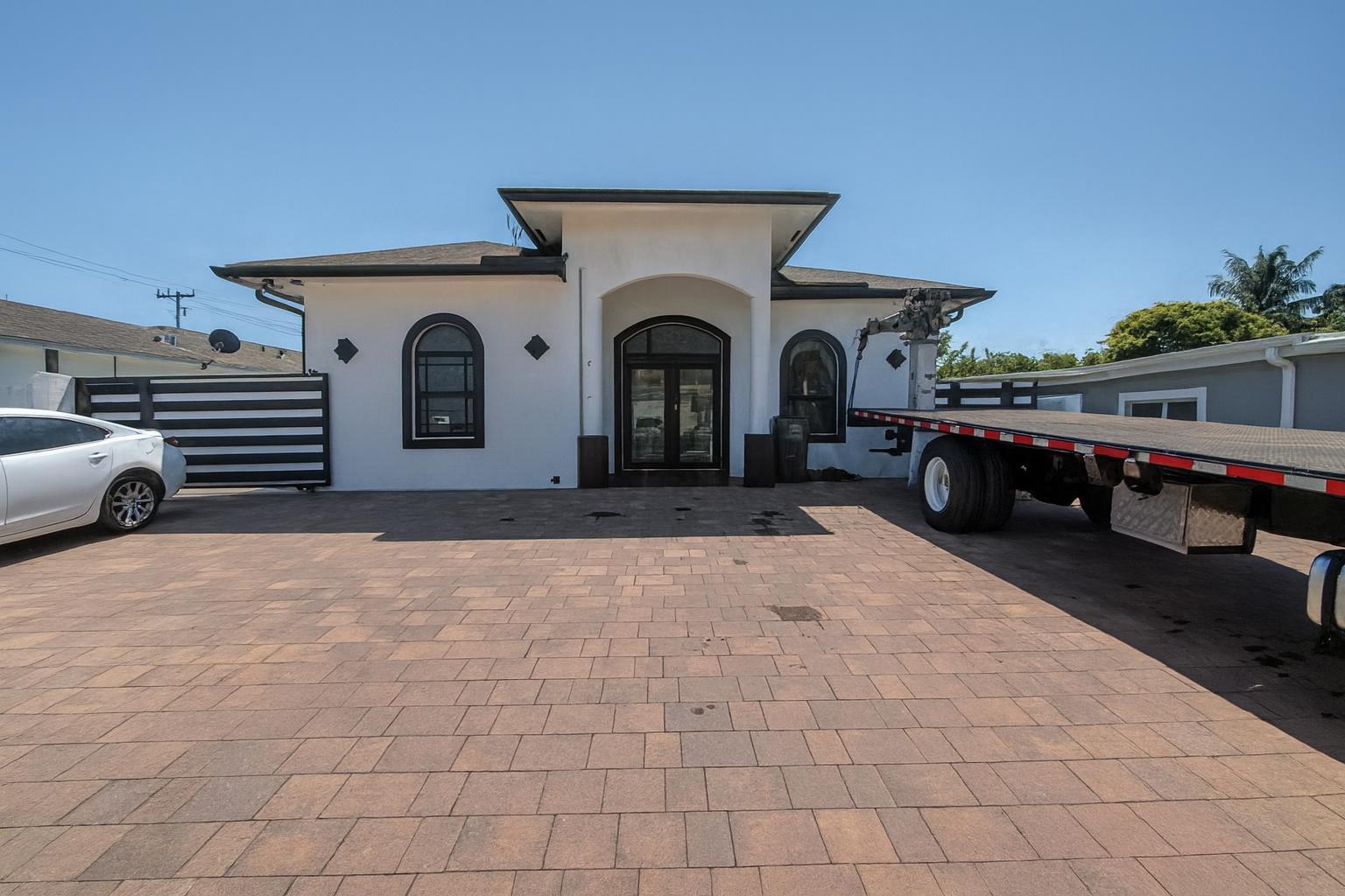AVAILABLE NOW - NO HOA - SINGLE-FAMILY HOME IN A DESIRABLE NEIGHBORHOOD!Absolutely no detail spared in this stunning 3-bedroom, 2-bath home! Featuring magnificent finishes (see photos), this property combines luxury and functionality at every corner.✨ Highlights include:Gourmet kitchen with 2-inch quartz countertops, wood cabinetry, and a spacious layout - perfect for cooking and entertaining.Amazing master suite with a spa-like bath featuring a double Jacuzzi tub and a luxurious spa shower.Outdoor kitchen on the covered patio - ideal for weekend BBQs and gatherings.70 recessed high-hat lights throughout the home for a bright and elegant feel.