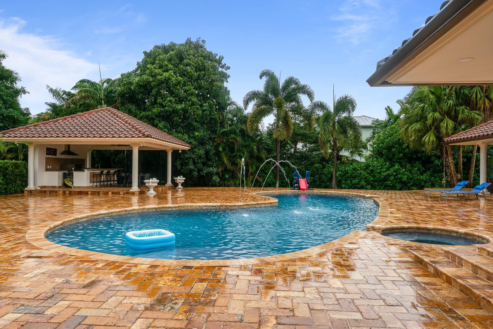 SUNSHINE RANCHES - Residential