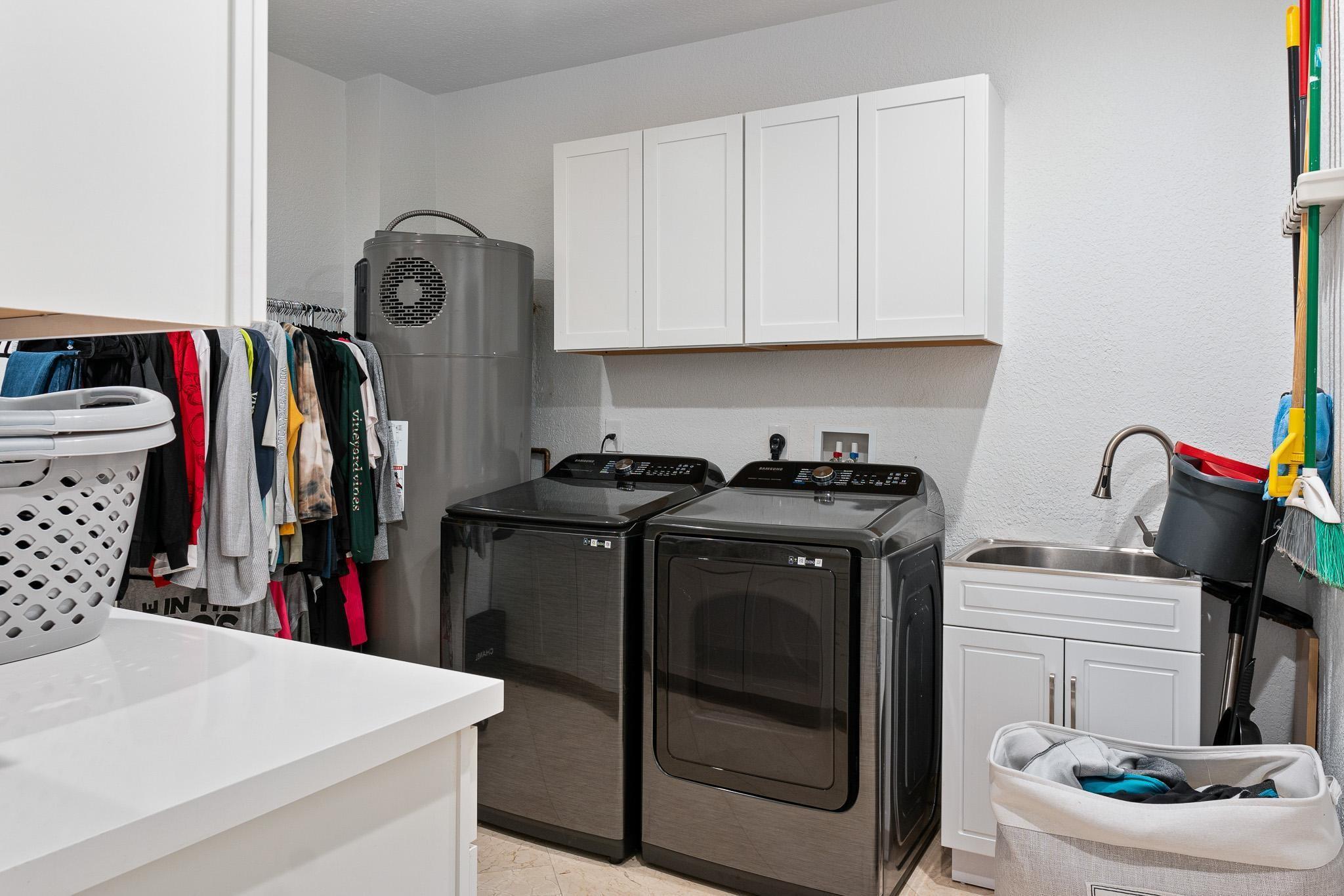 SUNSHINE RANCHES - Residential