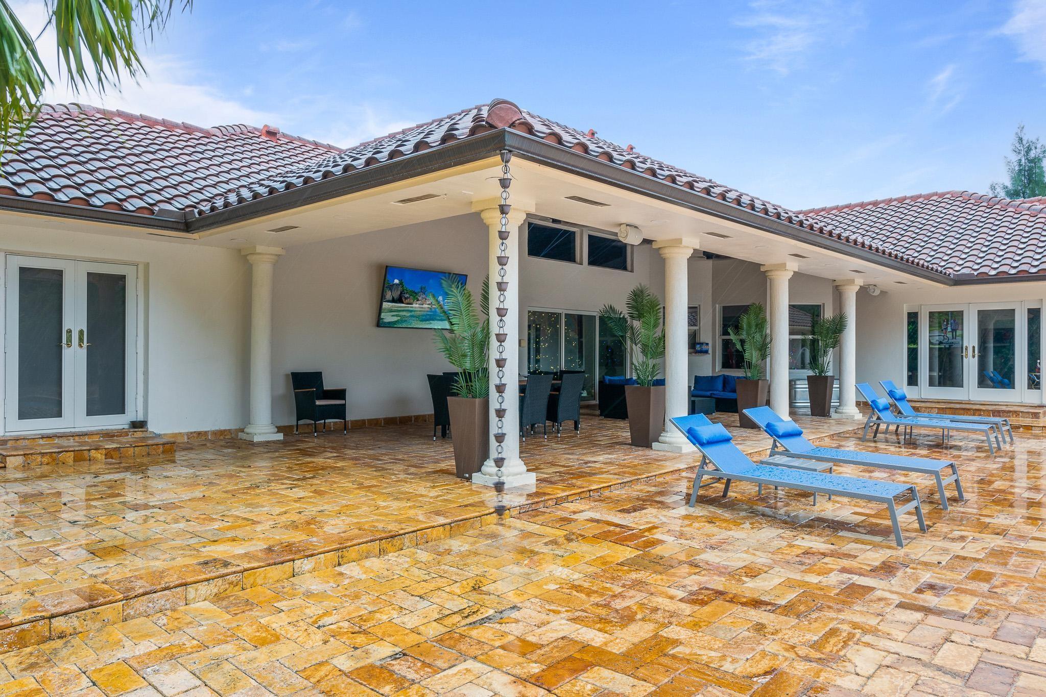 SUNSHINE RANCHES - Residential