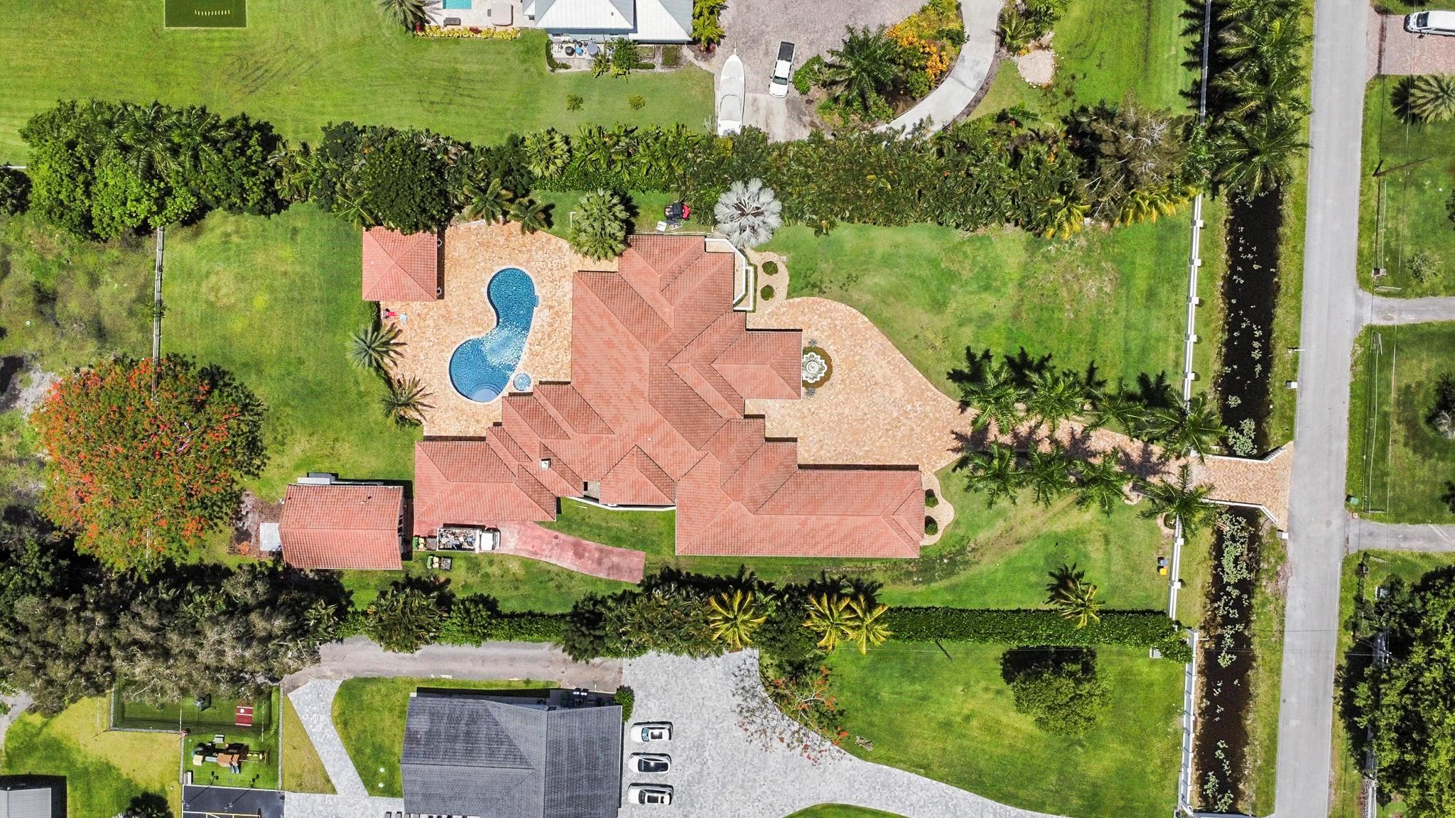 SUNSHINE RANCHES - Residential