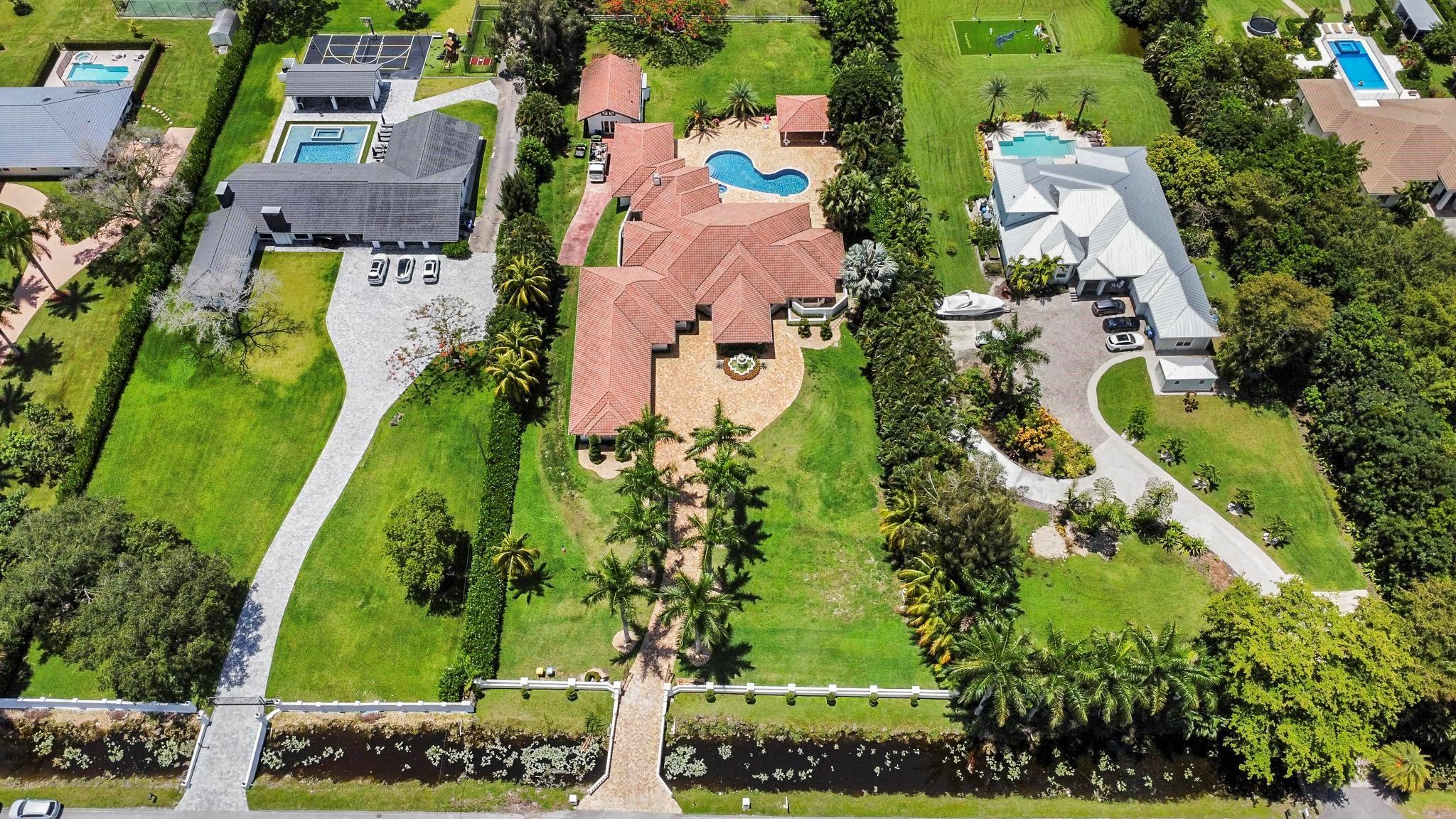 SUNSHINE RANCHES - Residential