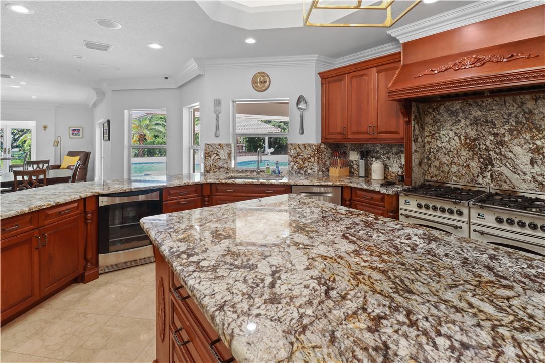 SUNSHINE RANCHES - Residential