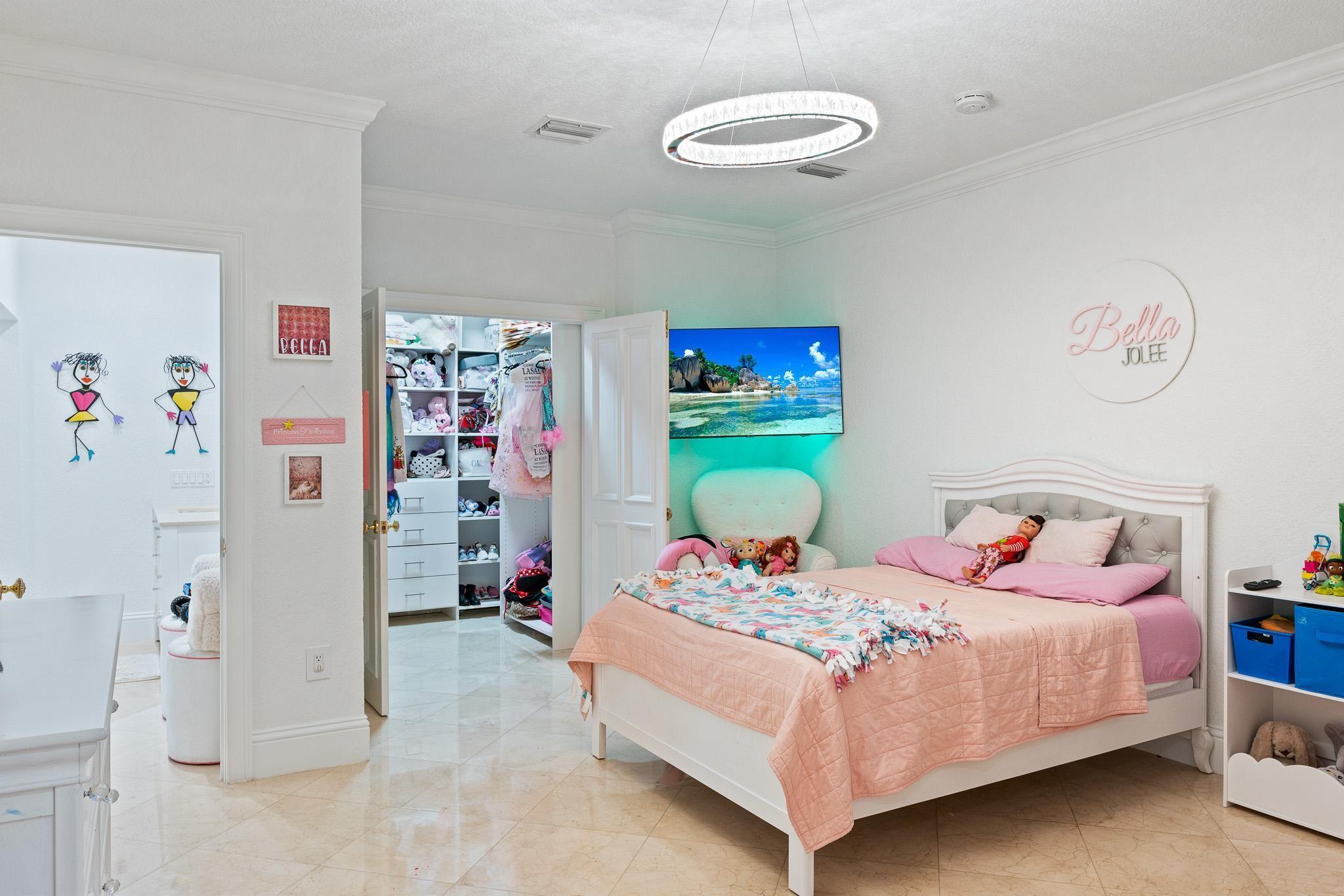 SUNSHINE RANCHES - Residential