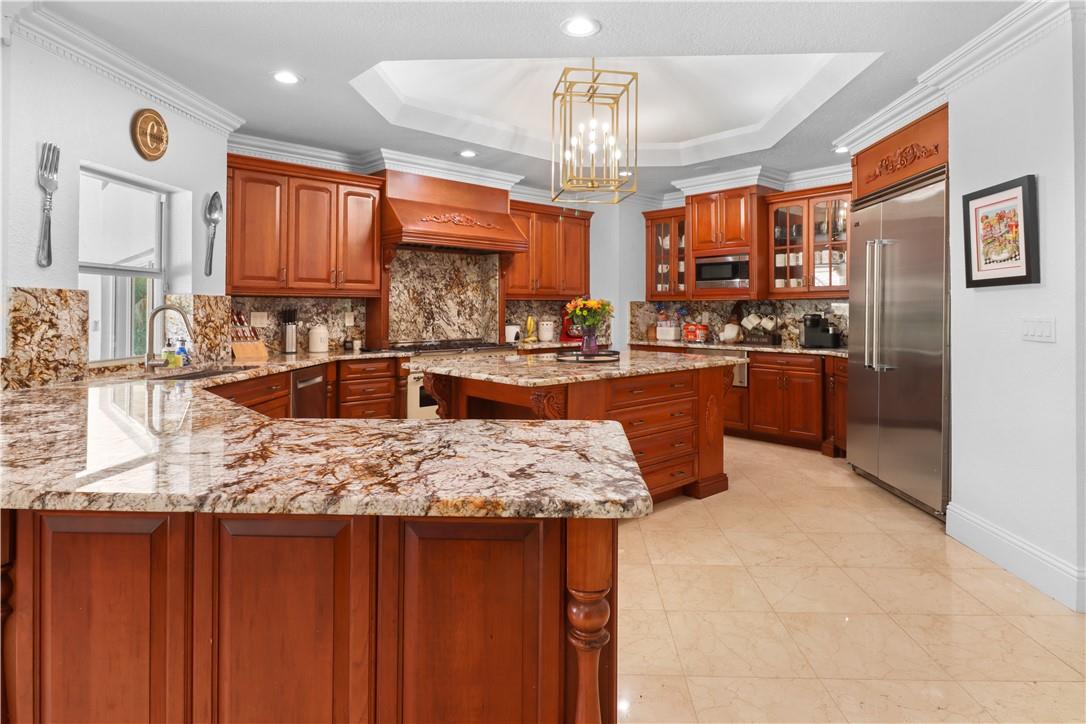 SUNSHINE RANCHES - Residential