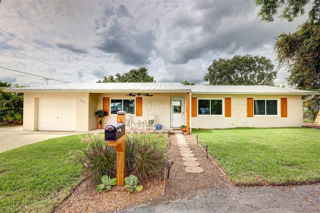 Photo of 1200 SE Seashell Lane, Stuart, FL 34996 (MLS # R10747219)