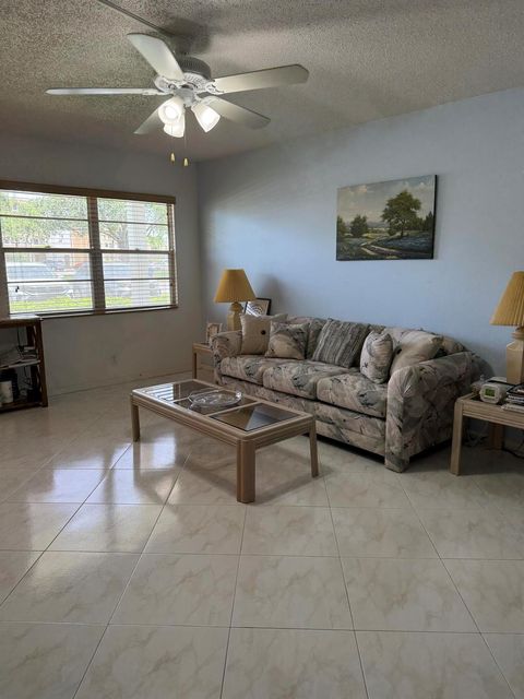 1041 Guildford C Boca Raton FL 33434
