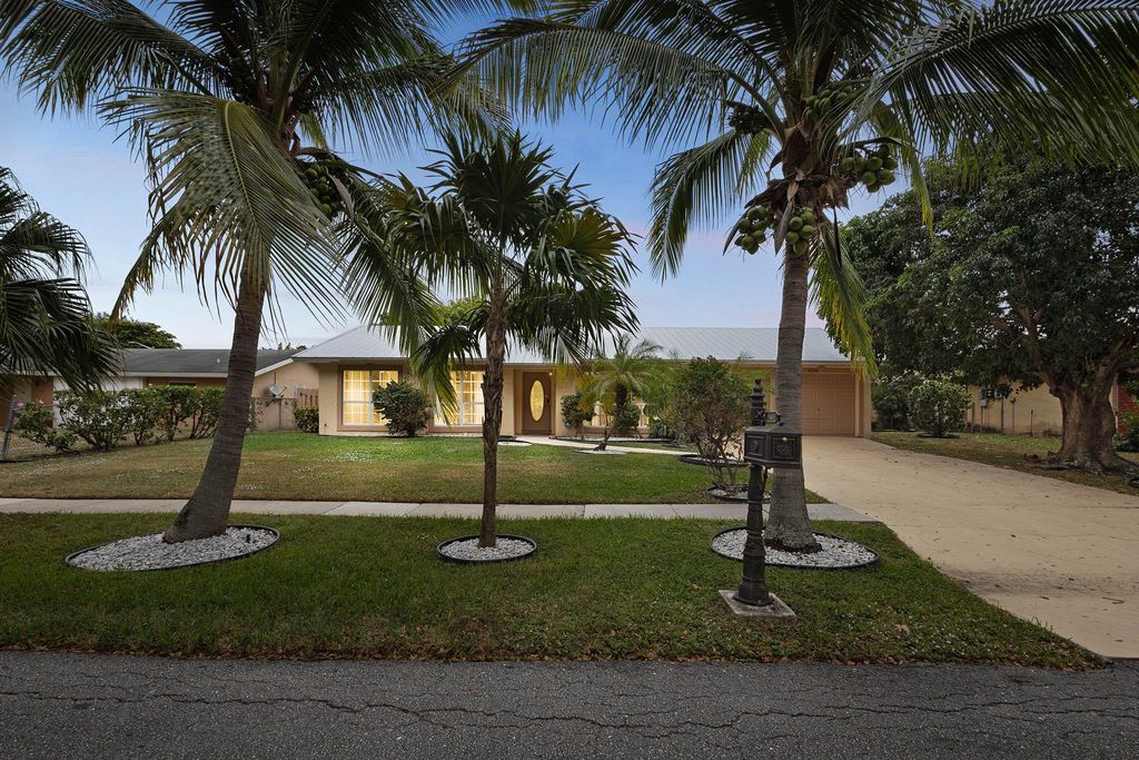 Photo of 4234 Waverly Drive, West Palm Beach, FL 33407 (MLS # F10548791)