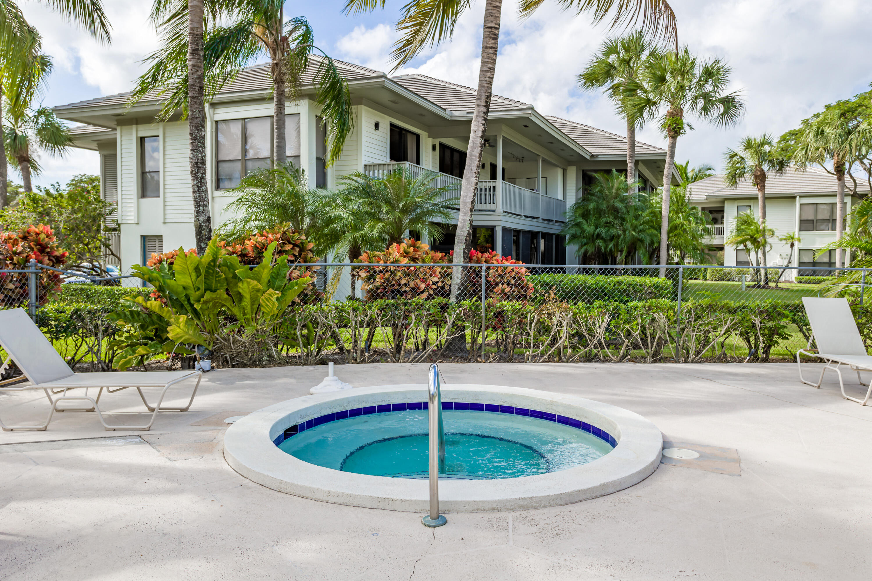 PEBBLEWOOD CONDO - Residential Lease