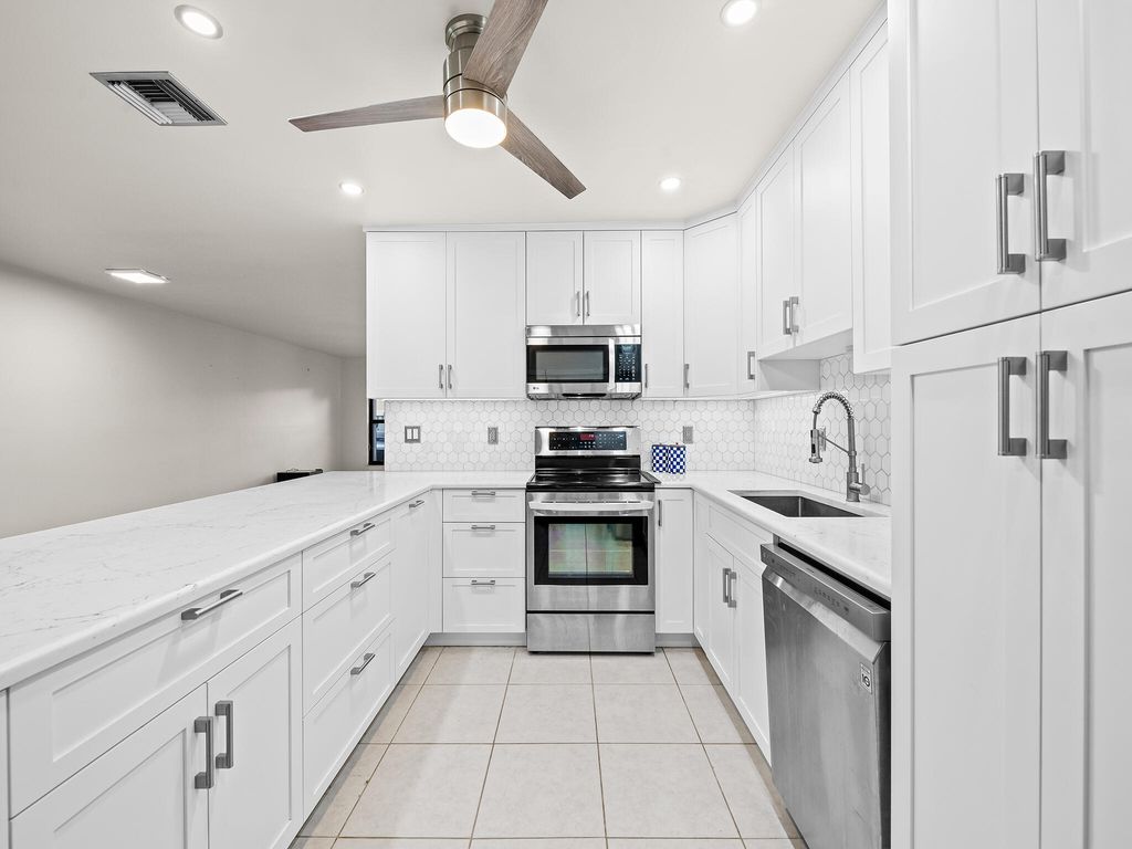 Photo of 3370 Beau Rivage Drive #5d, Pompano Beach, FL 33064 (MLS # B26003388)