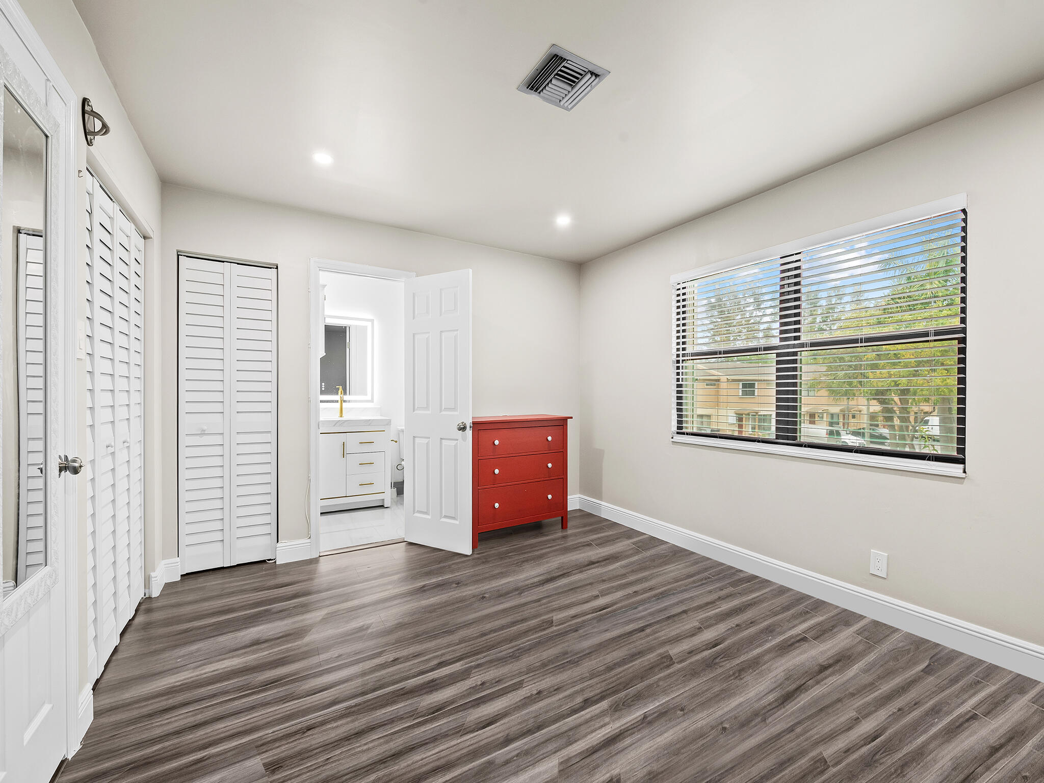 VILLAGE AT BLUE LAKE CONDO - Residential