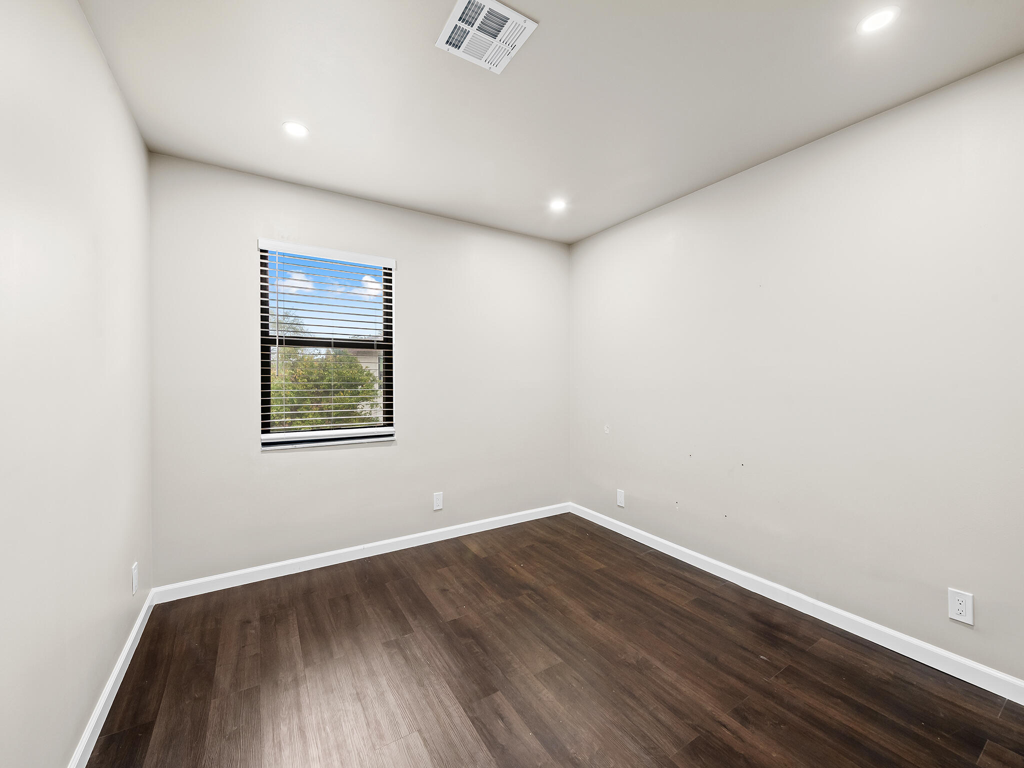 VILLAGE AT BLUE LAKE CONDO - Residential