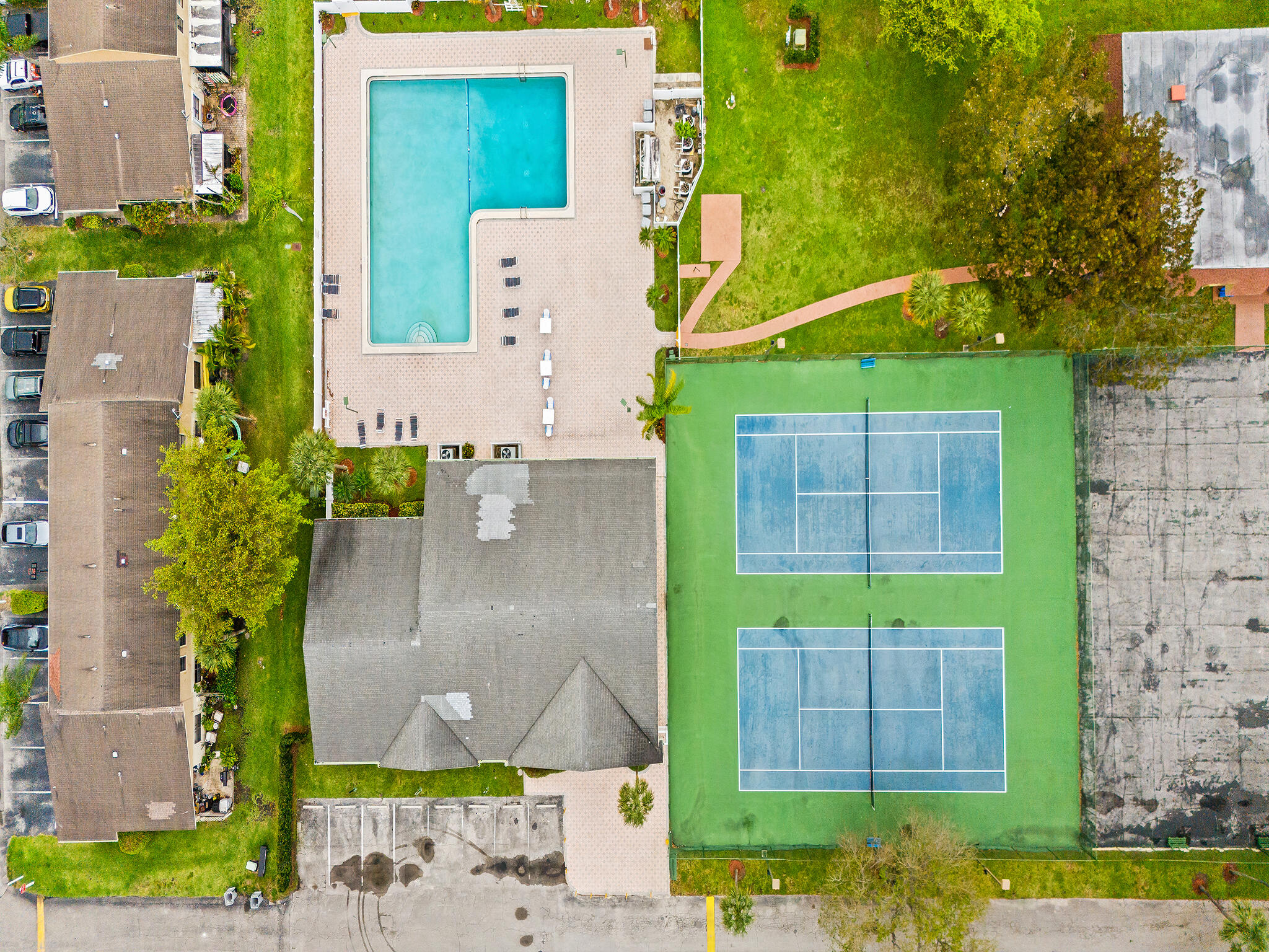 VILLAGE AT BLUE LAKE CONDO - Residential