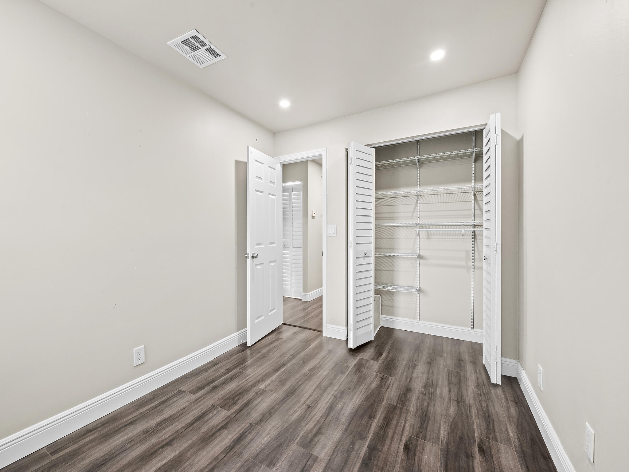 VILLAGE AT BLUE LAKE CONDO - Residential