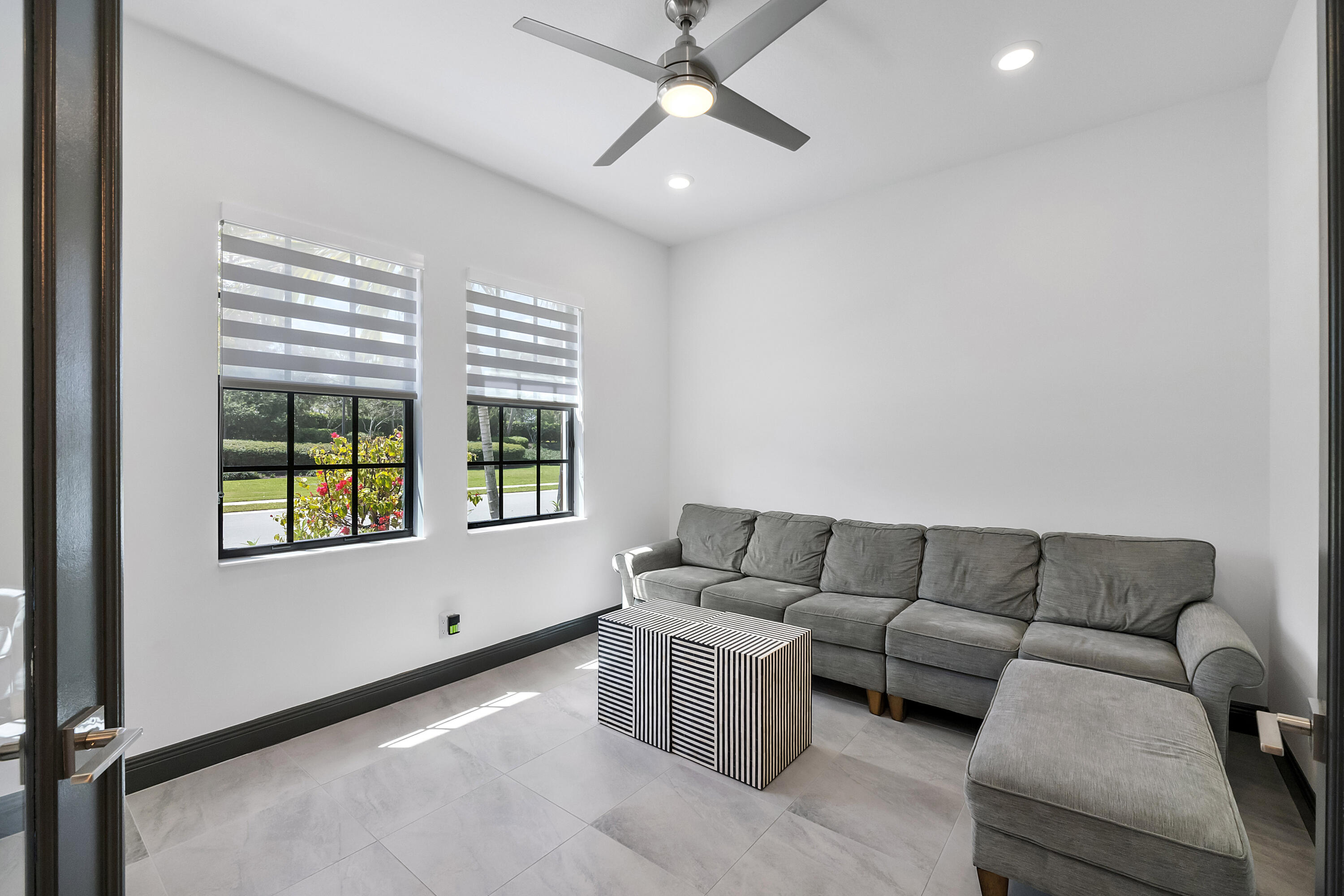 12095 S Baypoint Circle