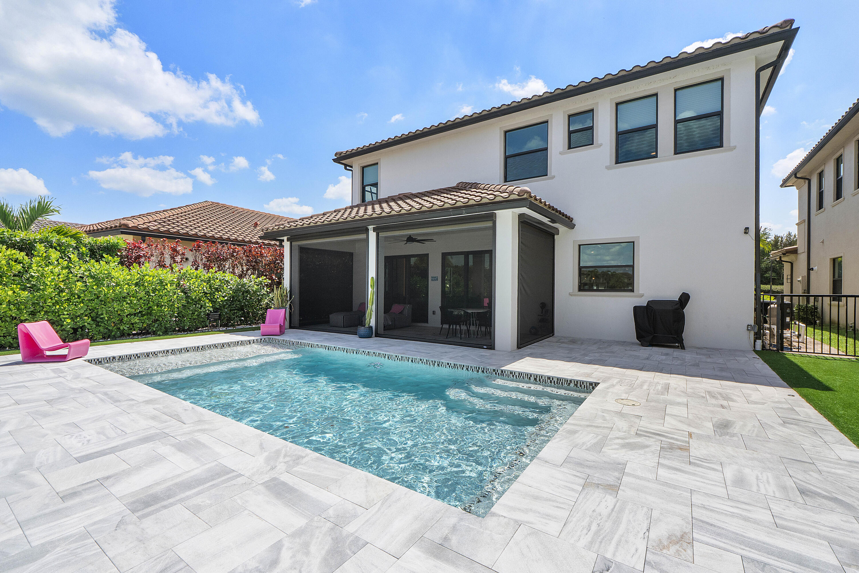 PARKLAND BAY - Residential